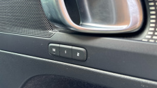 Volvo Xc40 2.0 B4P R DESIGN Pro 5dr Auto Petrol Estate